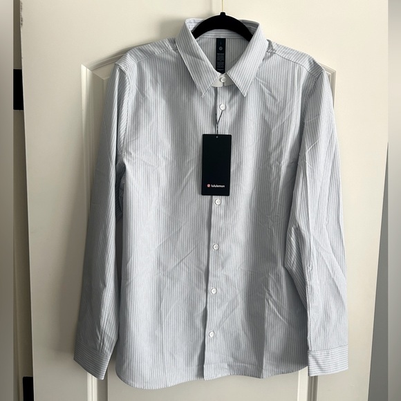 Lululemon New Venture Classic-Fit Long Sleeve Button Up Shirt - Picture 1 of 4
